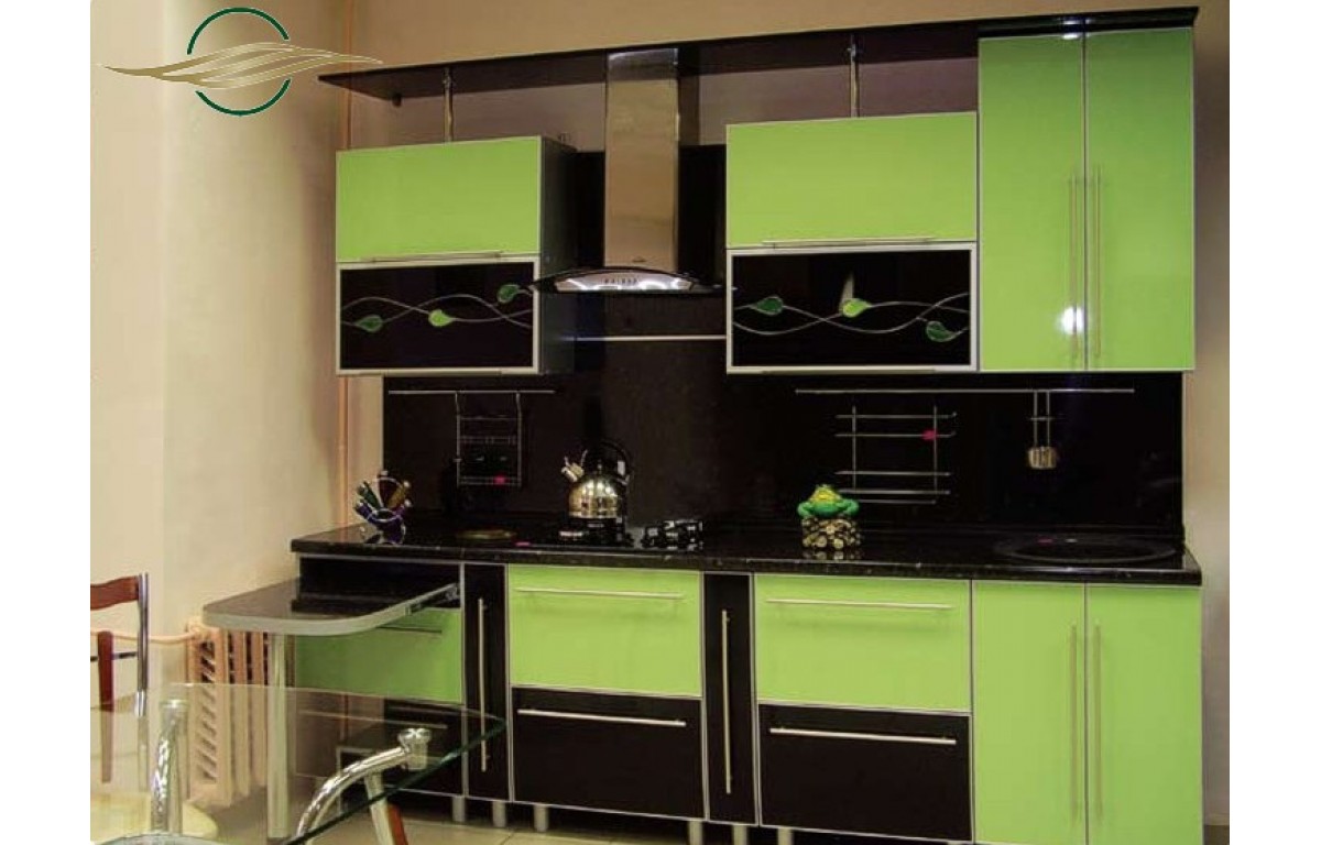 Черно зеленая кухня. Кухонный гарнитур зеленый с черным. Кухонный гарнитур черно зеленый. Кухонный гарнитур салатовый с черным.